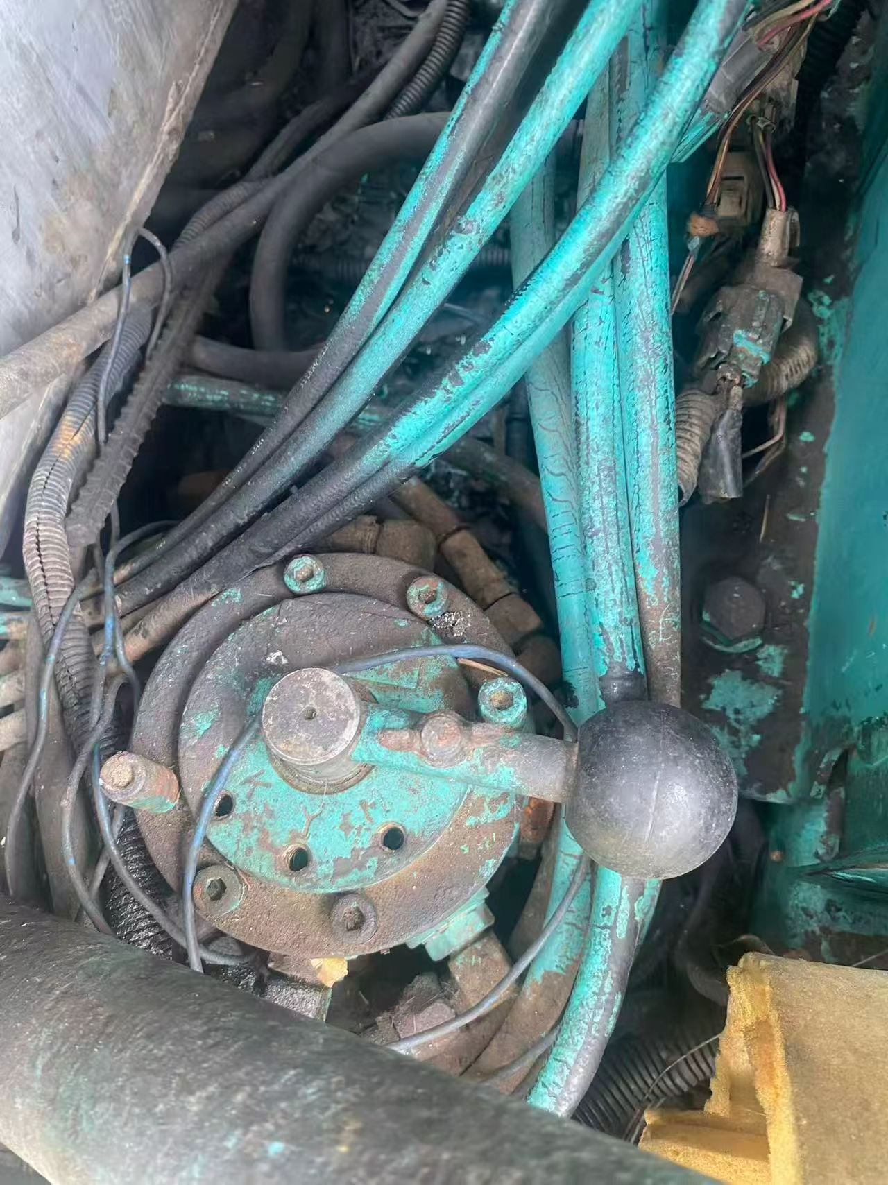 Buy Kobelco SK120 Used Excavator / 6