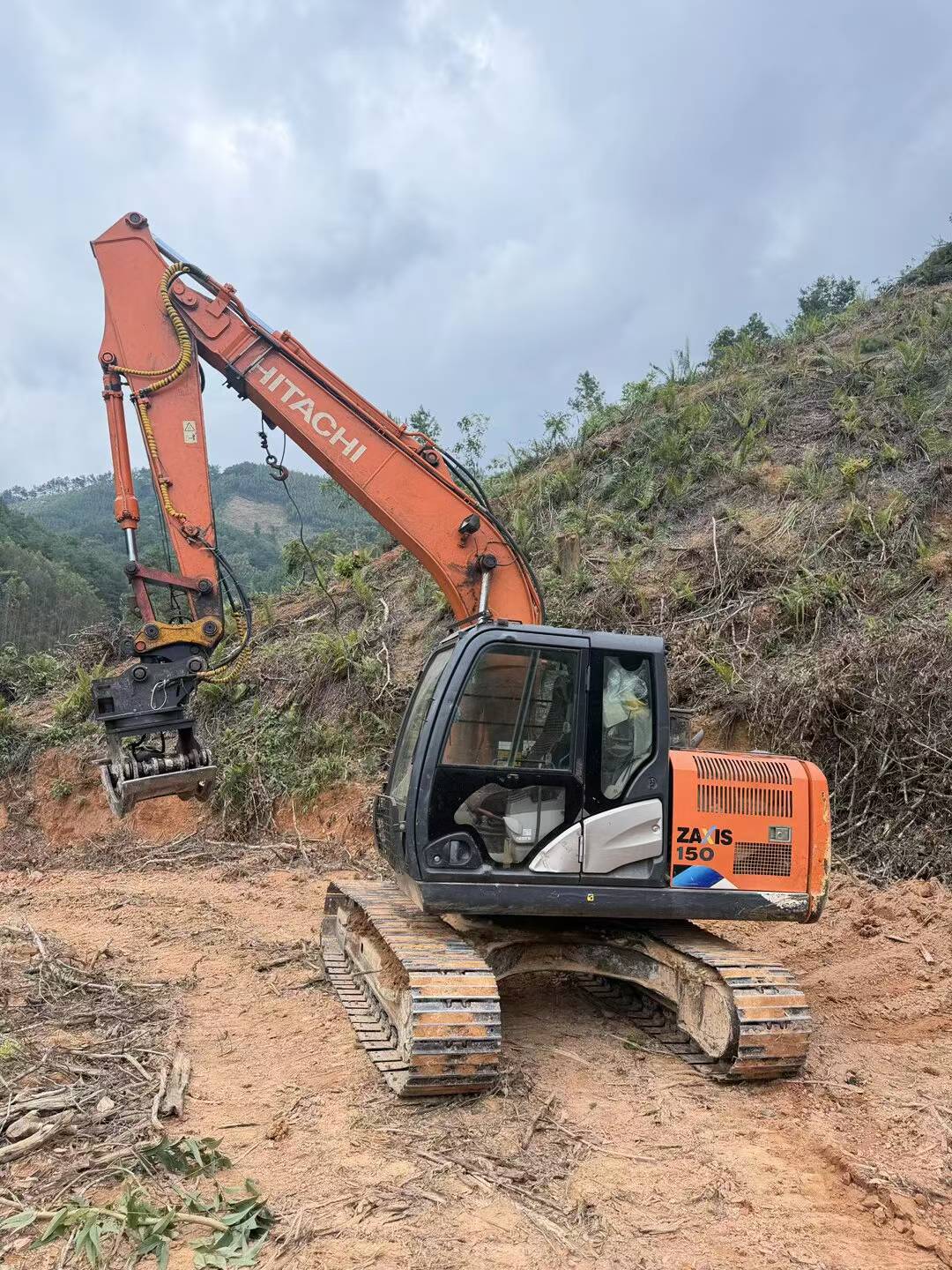 Buy Hitachi ZX130-5A Used Excavator / 1
