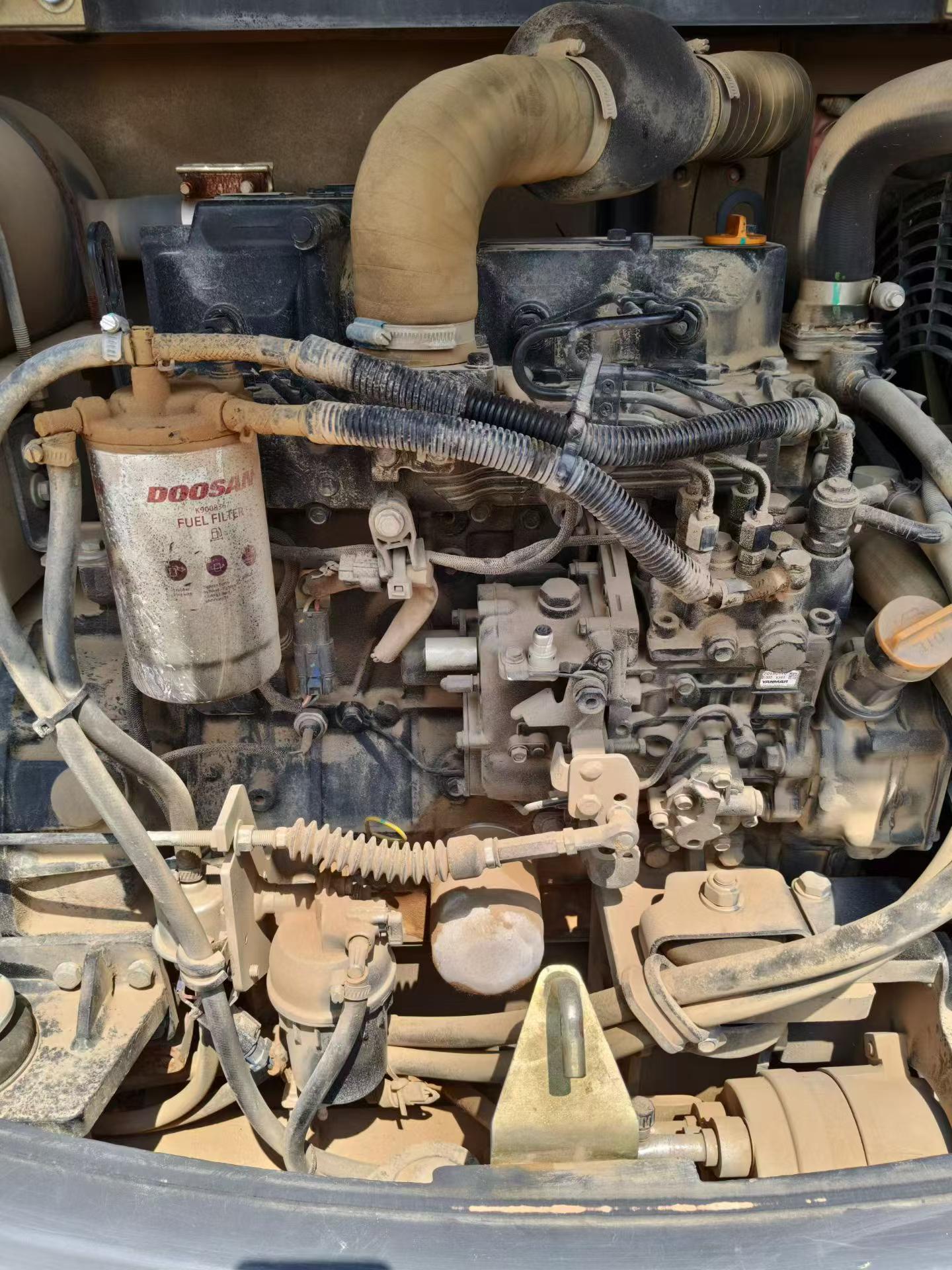 Buy Doosan DH60 Used Excavator / 8