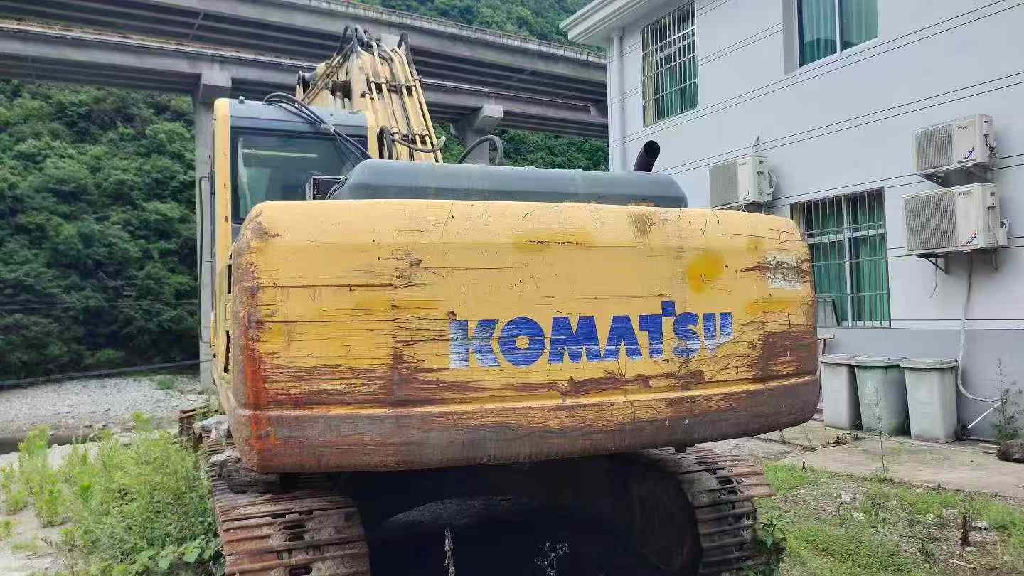 Buy Komatsu PC220 Used Excavator / 9 Buy Komatsu PC220 Used Excavator / 9
