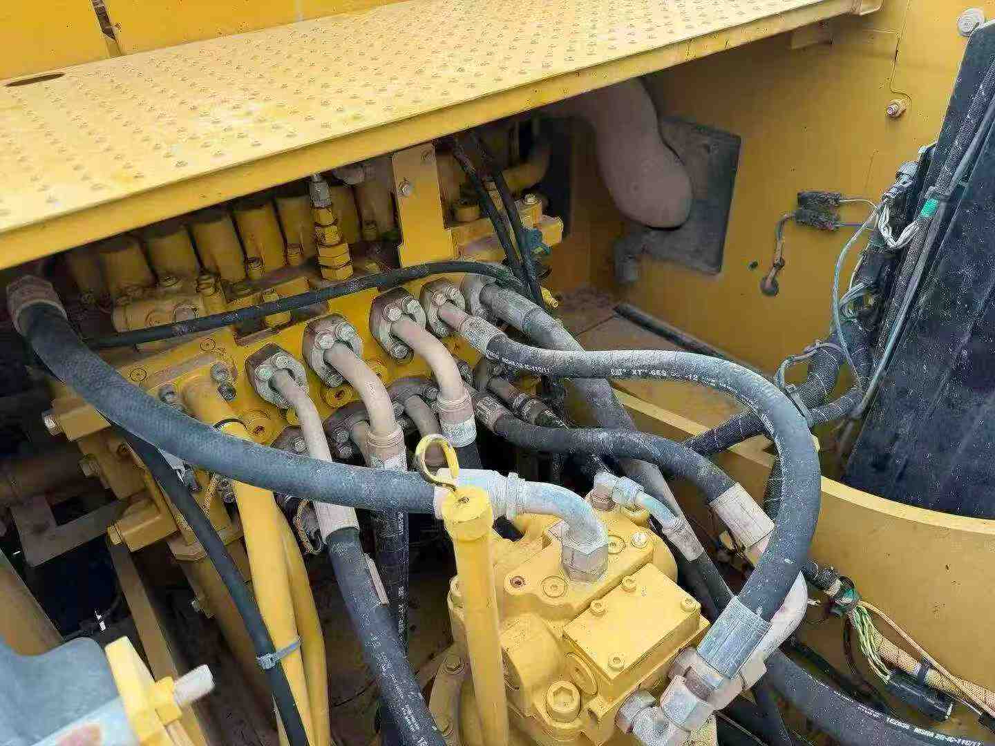 Buy Caterpillar 323 Used Excavator / 7 Buy Caterpillar 323 Used Excavator / 7