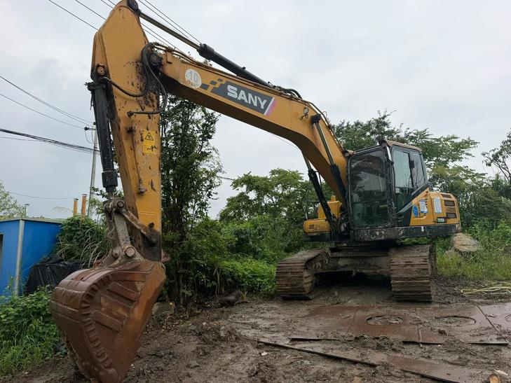 Buy Sany SY205H Used Excavator / 1