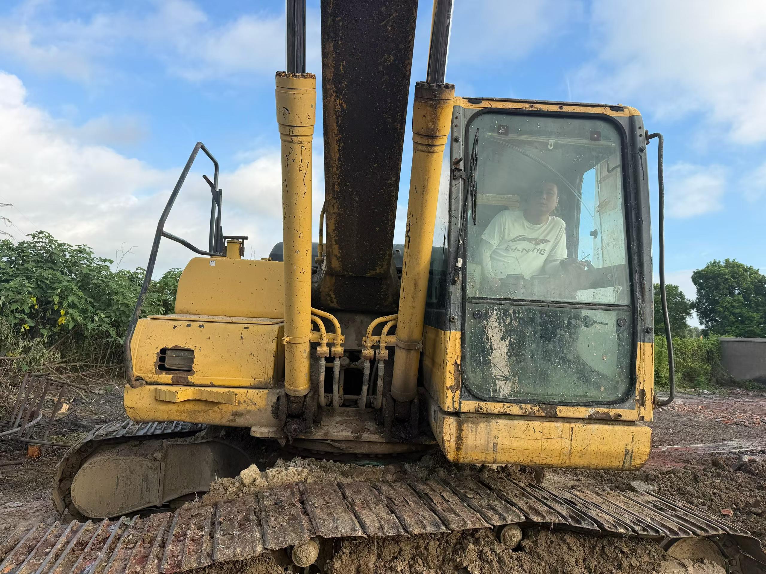 Buy Komatsu PC200 Used Excavator / 6 Buy Komatsu PC200 Used Excavator / 6