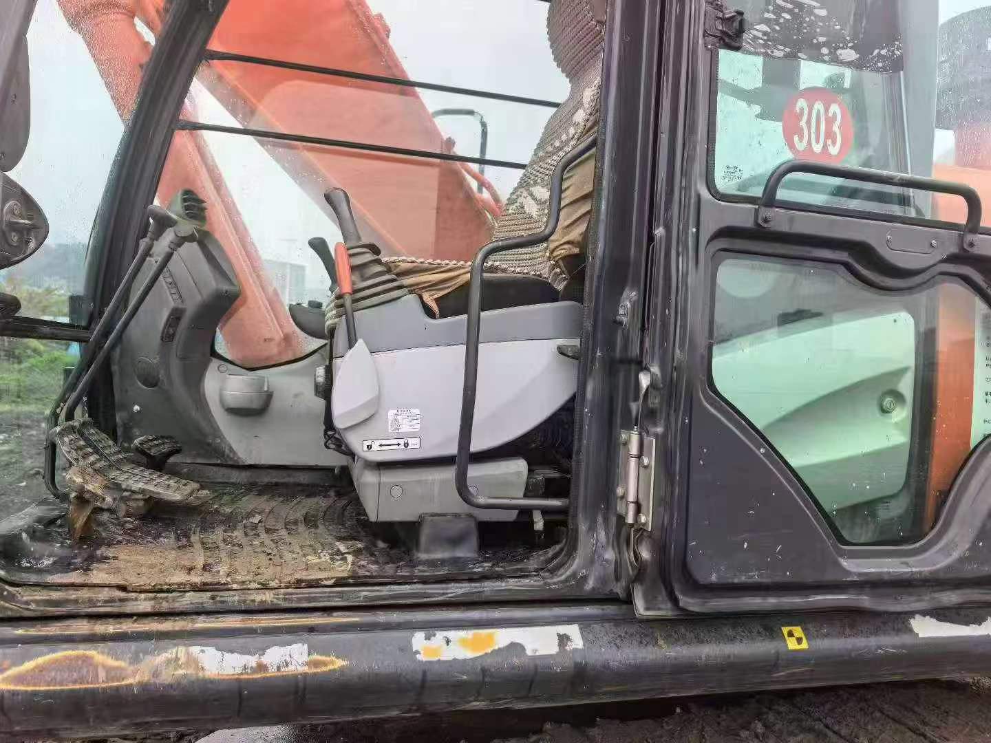 Buy Hitachi ZX260-3G Used Excavator / 6