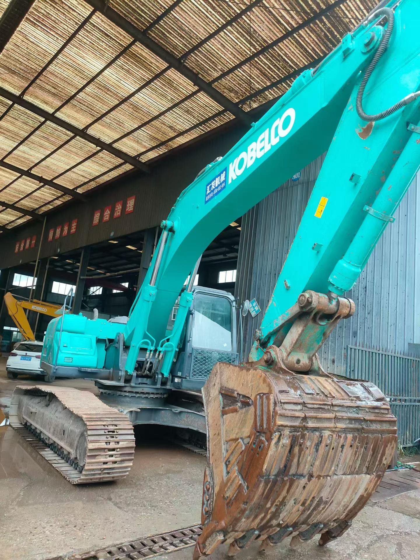 Buy Kobelco SK260 Used Excavator / 3 Buy Kobelco SK260 Used Excavator / 3