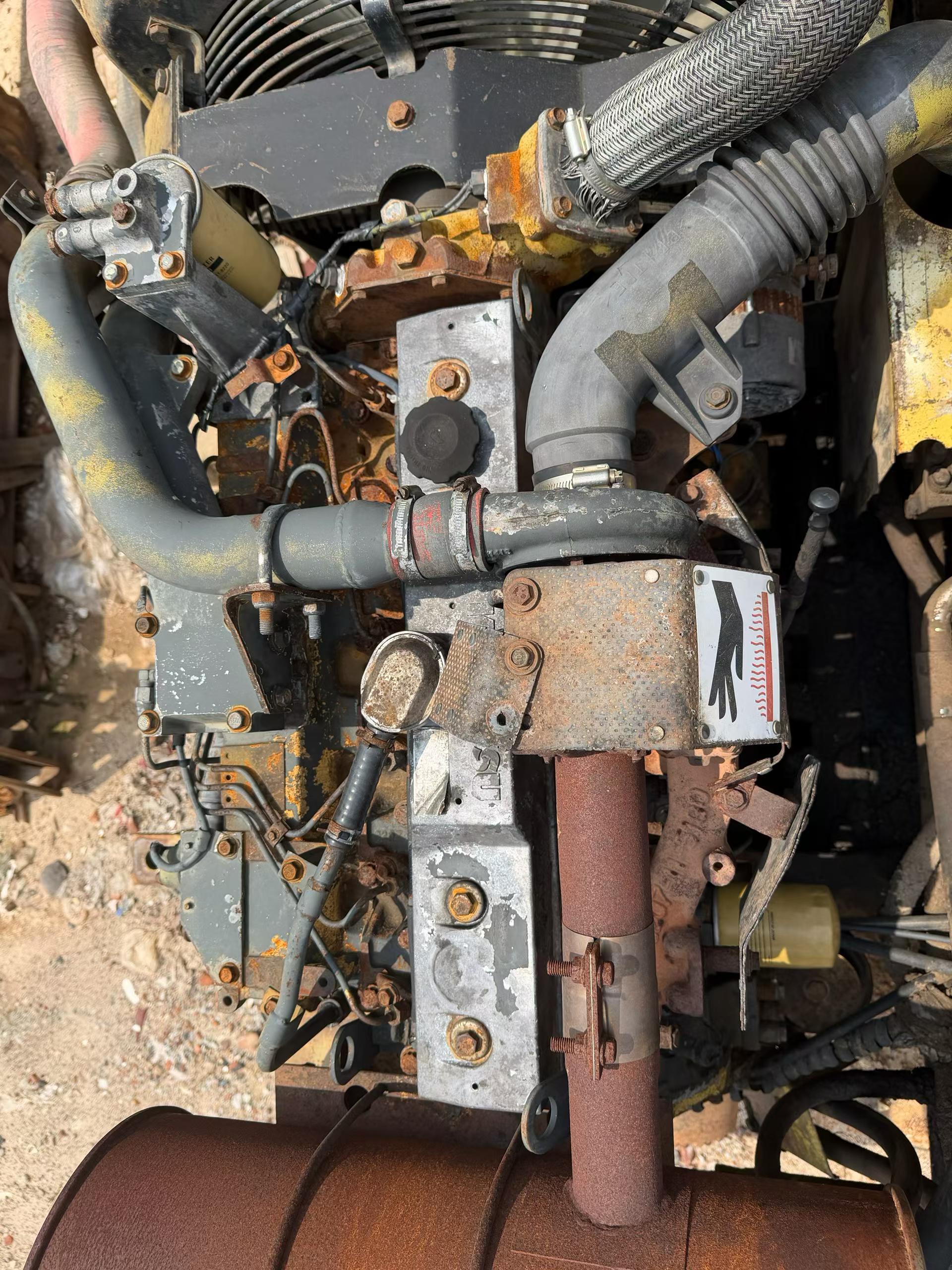 Buy Komatsu PC200-6 Used Excavator / 2