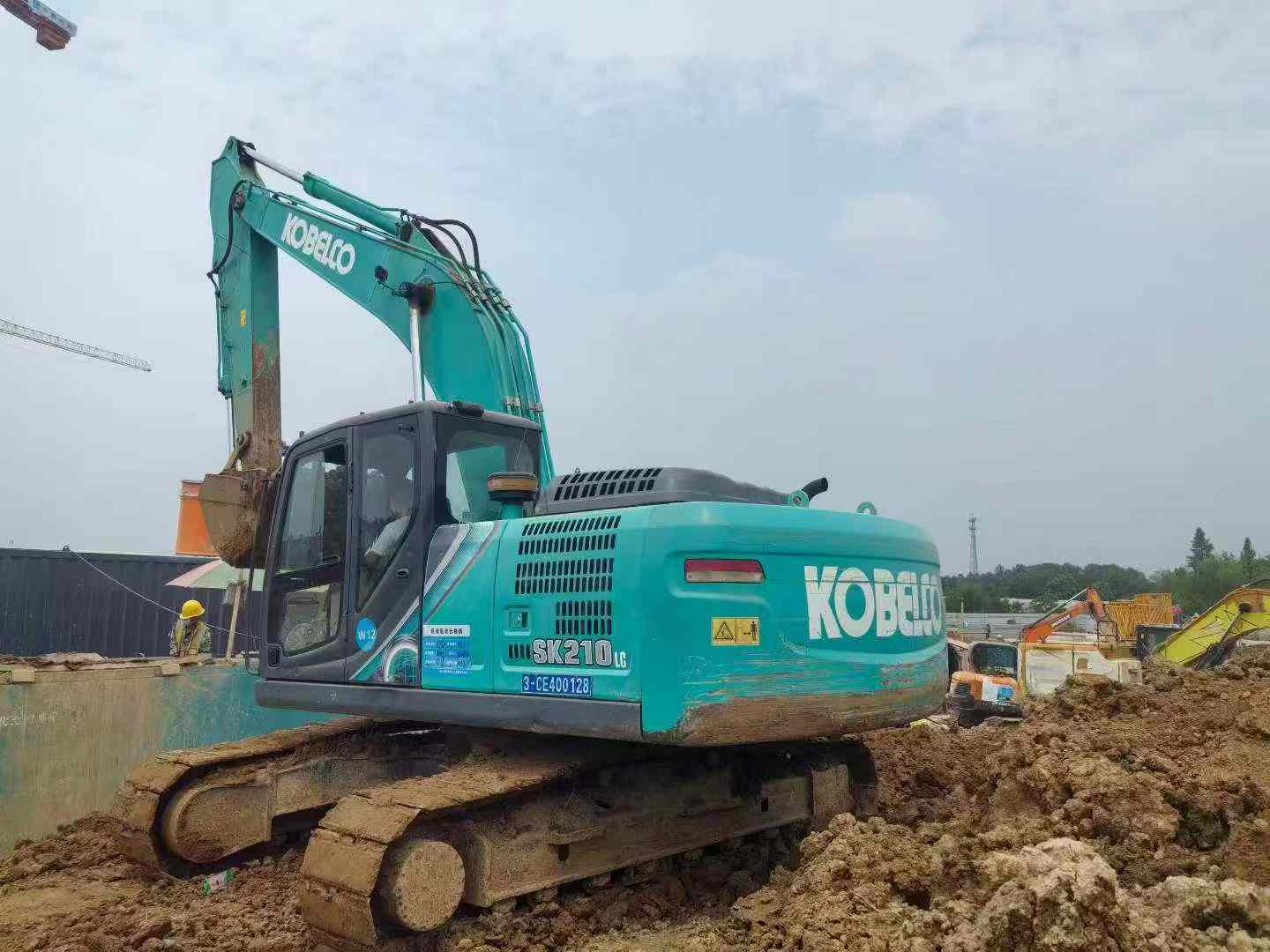 Buy Kobelco SK210-6 Used Excavator / 4