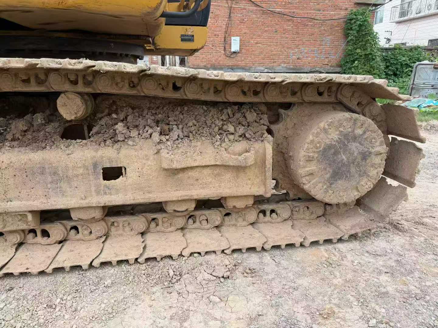 Buy Caterpillar 320D Used Excavator / 8