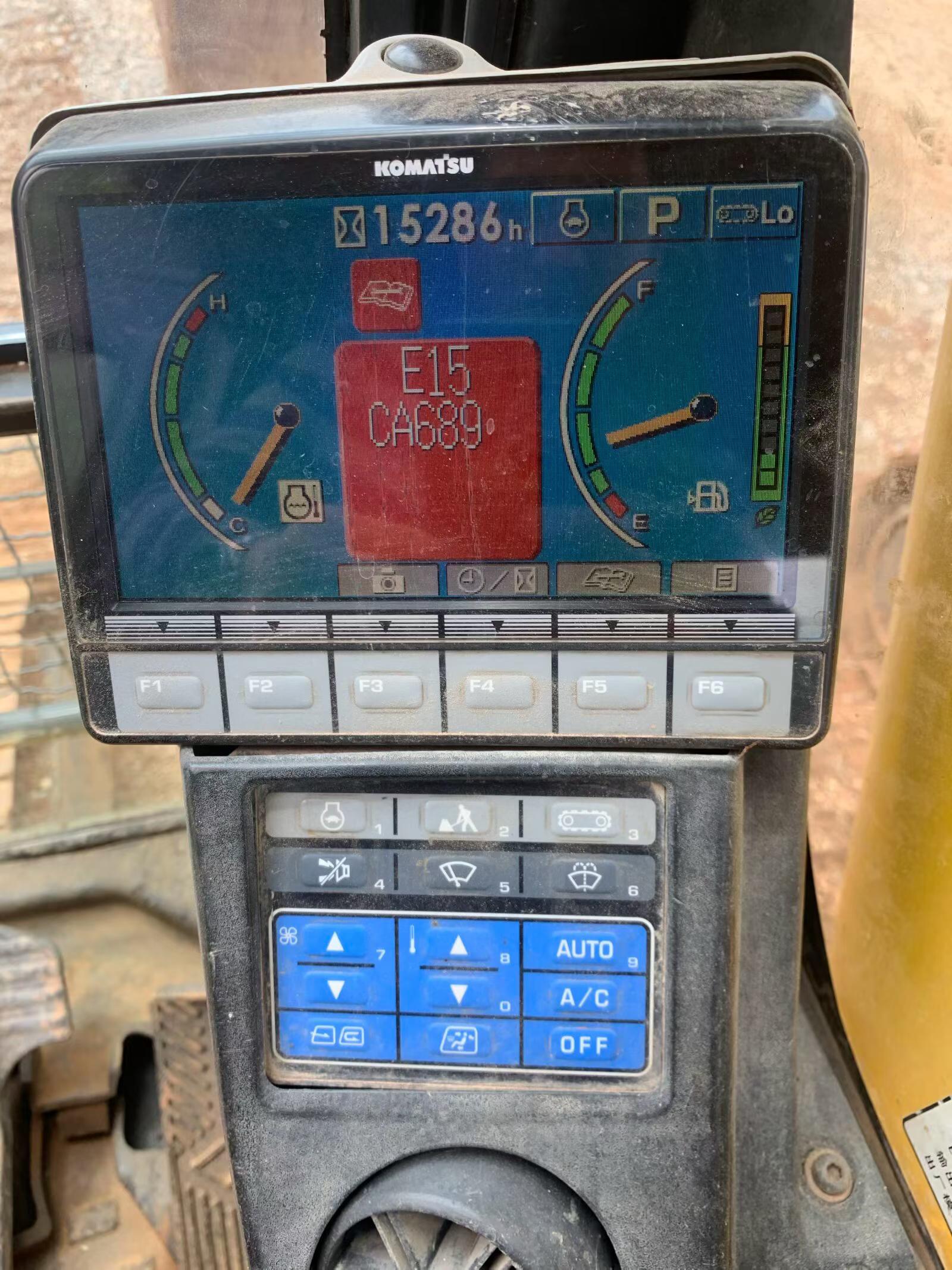 Buy Komatsu PC240-6 Used Excavator / 8