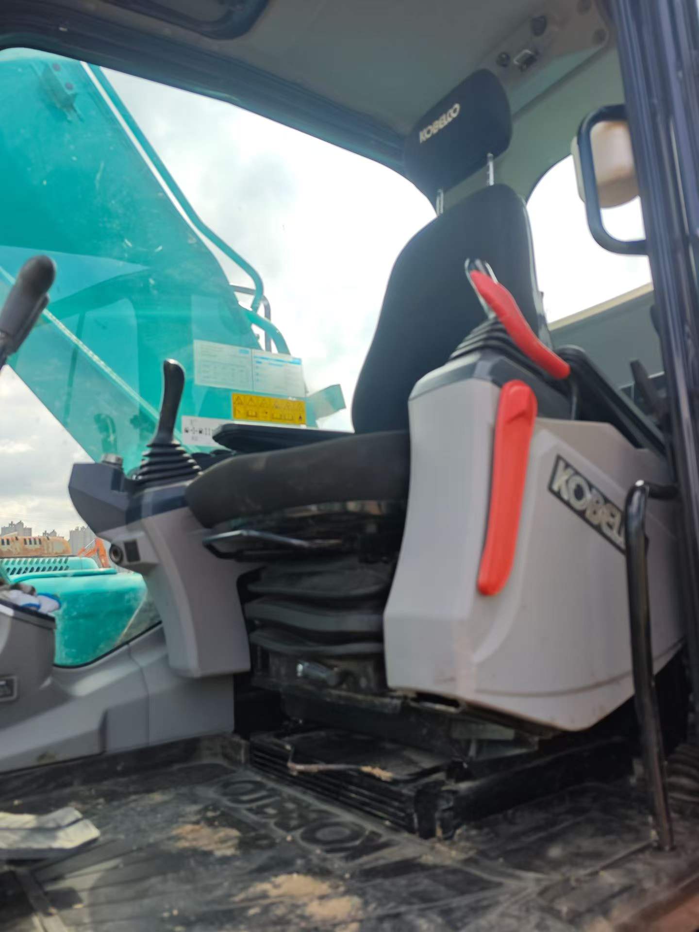 Buy Kobelco SK200-2 Used Excavator / 9