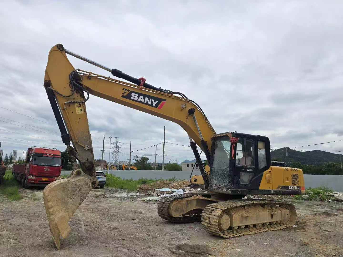 Buy Sany SY205C-8 Used Excavator / 3 Buy Sany SY205C-8 Used Excavator / 3