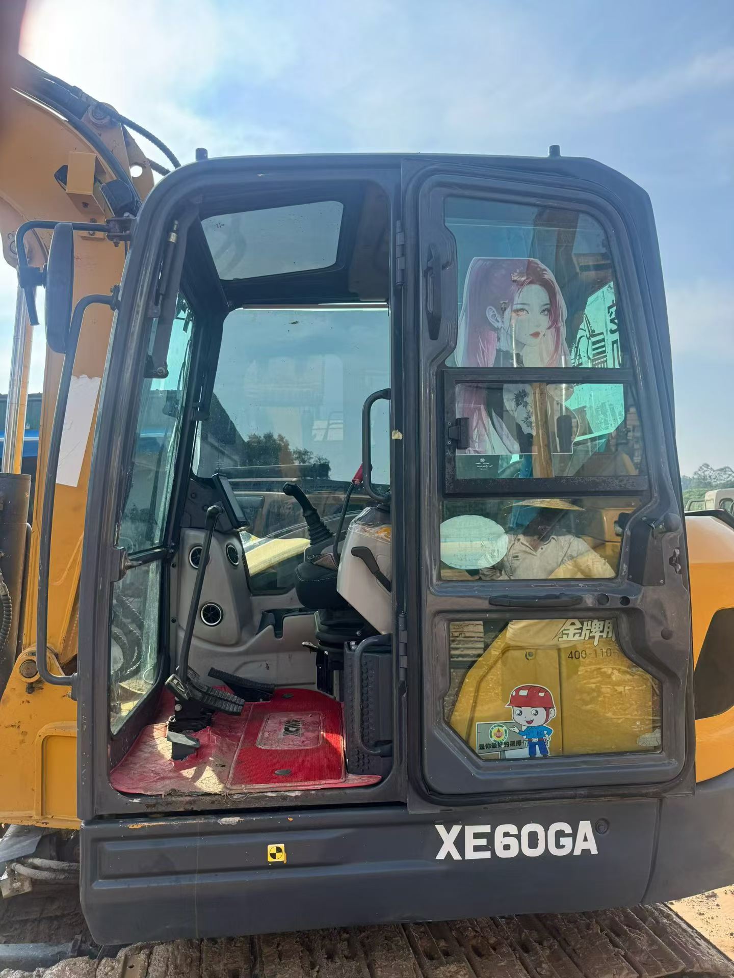 Buy XCMG LW60G Used Excavator / 3 Buy XCMG LW60G Used Excavator / 3