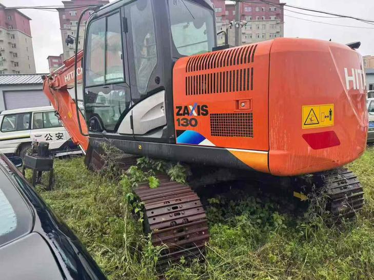 Buy Hitachi EX130 Used Excavator / 1