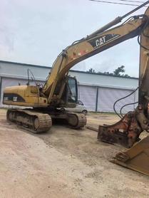 Buy Caterpillar 320A Used Excavator / 2 Buy Caterpillar 320A Used Excavator / 2