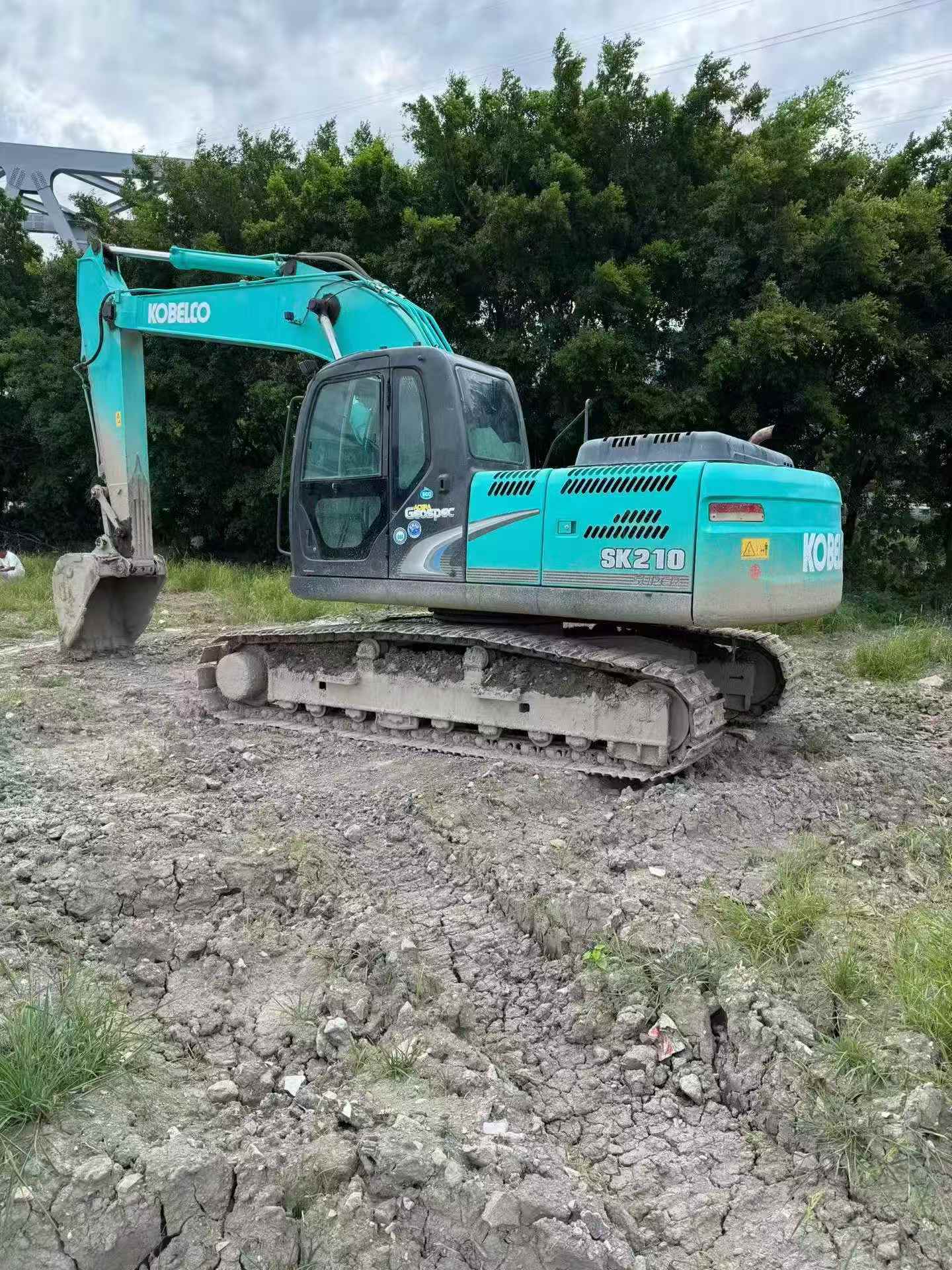 Buy Kobelco SK210 Used Excavator / 4