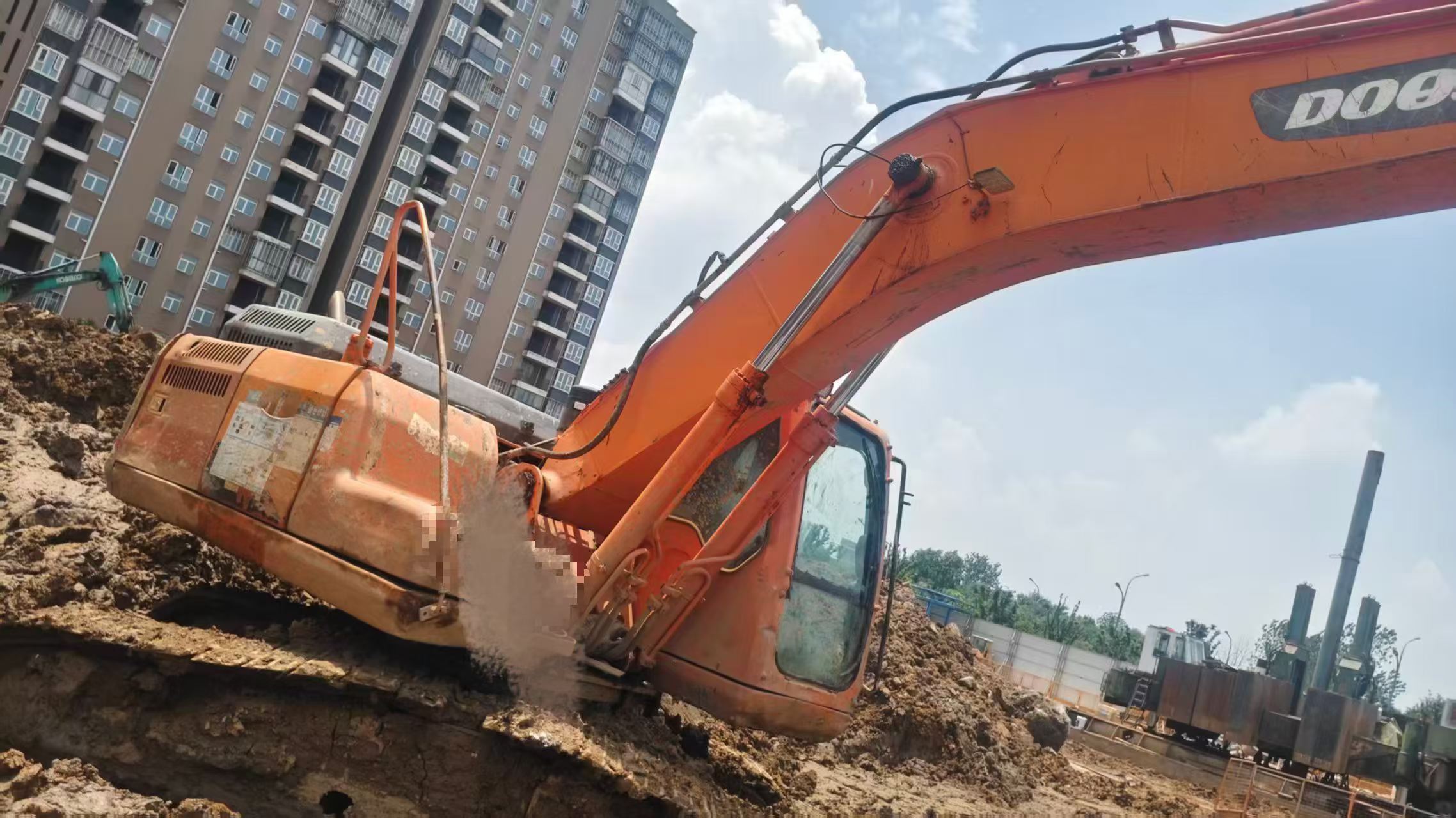 Buy Doosan DH215-9 Used Excavator / 8