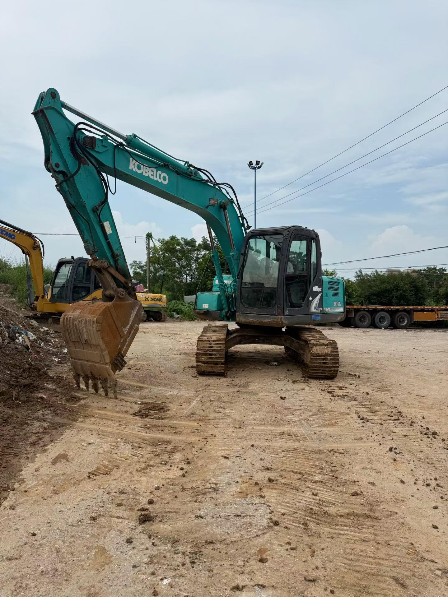 Buy Kobelco SK140LC-8 Used Excavator / 2