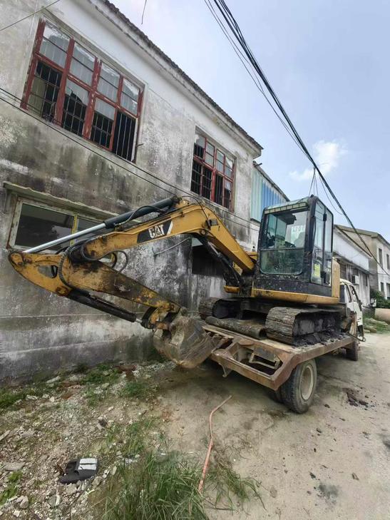 Buy Caterpillar 305B Used Excavator / 1