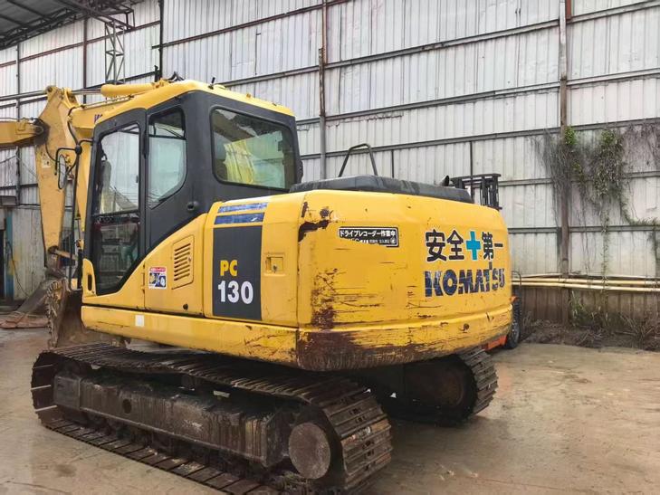 Buy Komatsu PC130-7 Used Excavator / 1