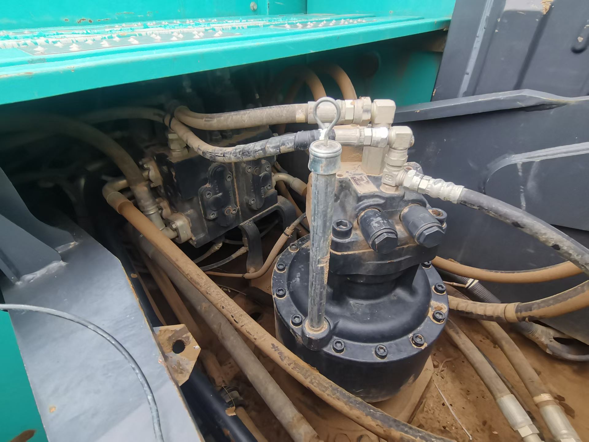 Buy Kobelco SK260 Used Excavator / 4