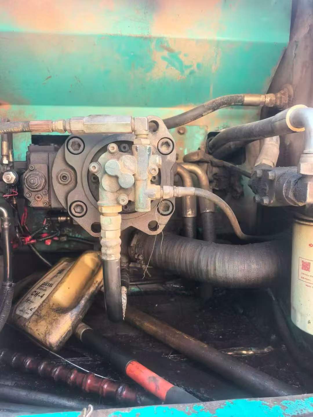 Buy Kobelco SK210-6 Used Excavator / 4 Buy Kobelco SK210-6 Used Excavator / 4