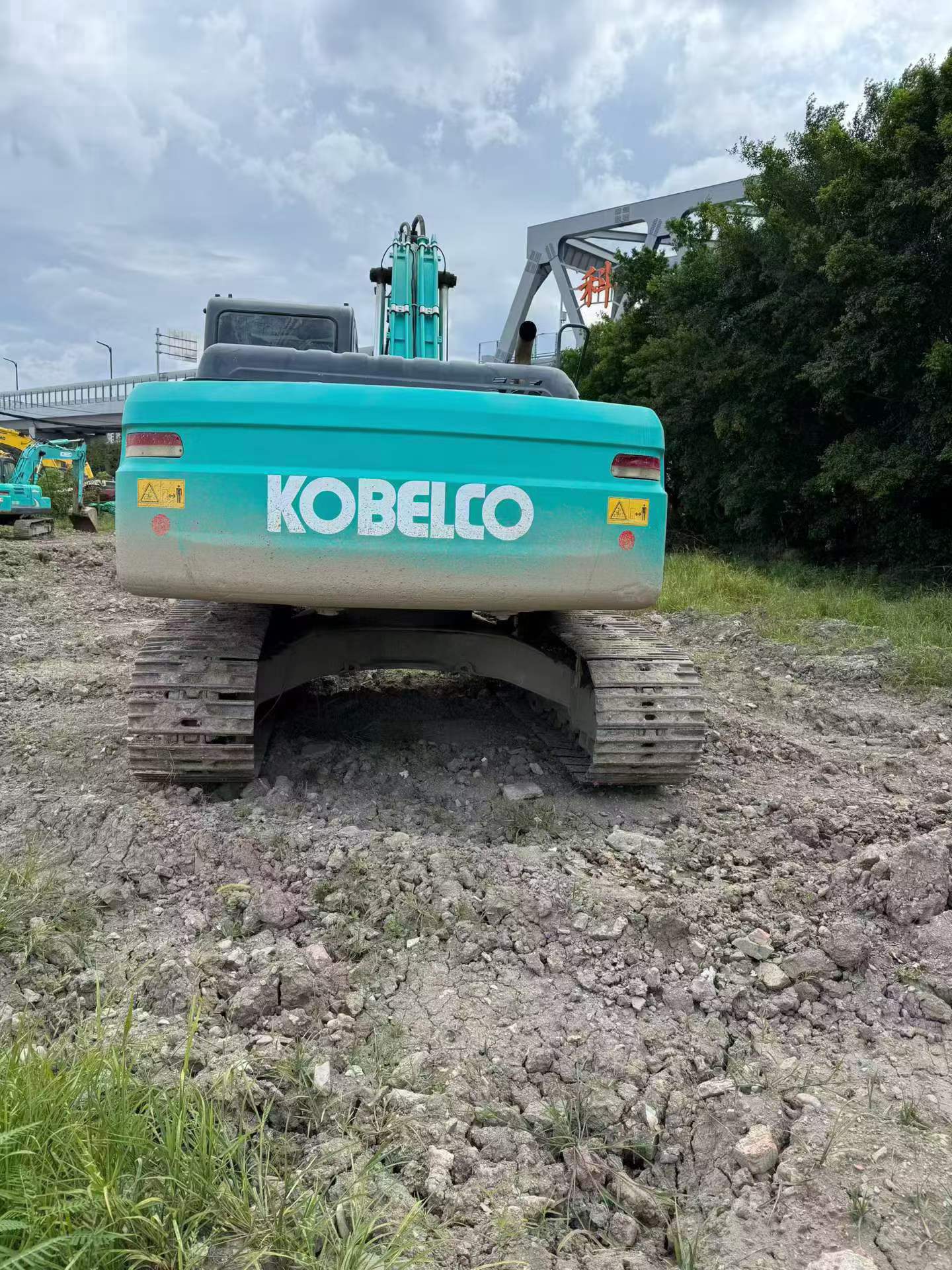 Buy Kobelco SK210 Used Excavator / 3 Buy Kobelco SK210 Used Excavator / 3