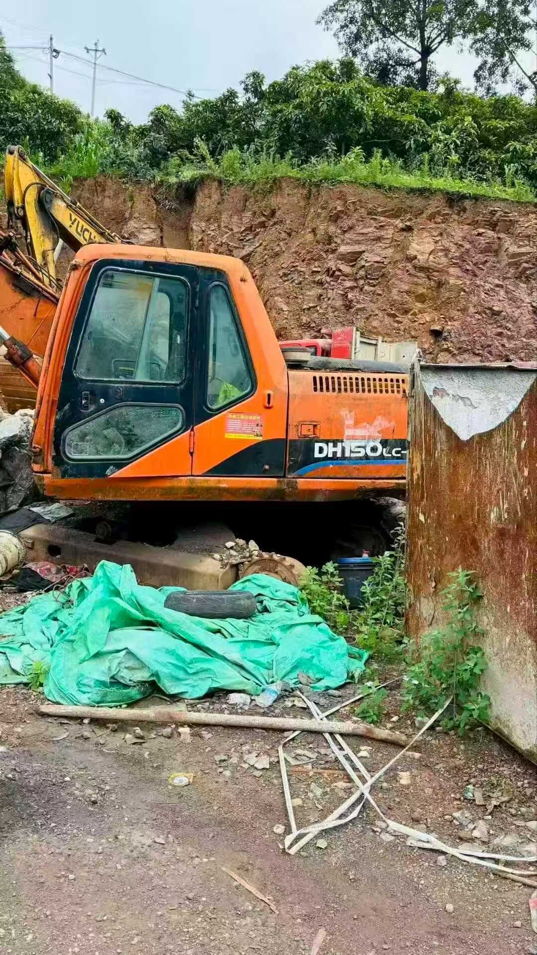 Buy Doosan DH150-7 Used Excavator / 1