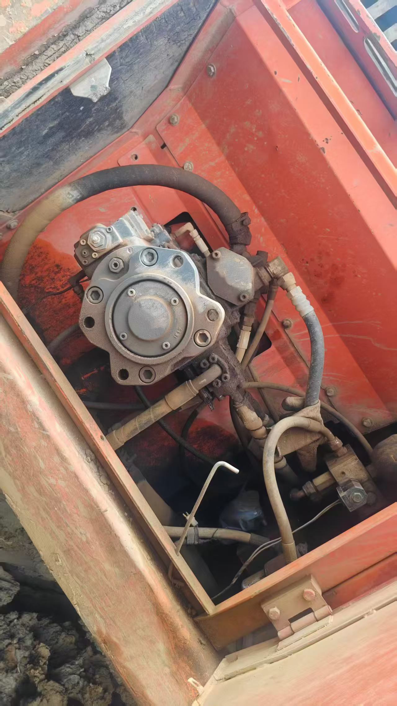 Buy Doosan DH215-9 Used Excavator / 4