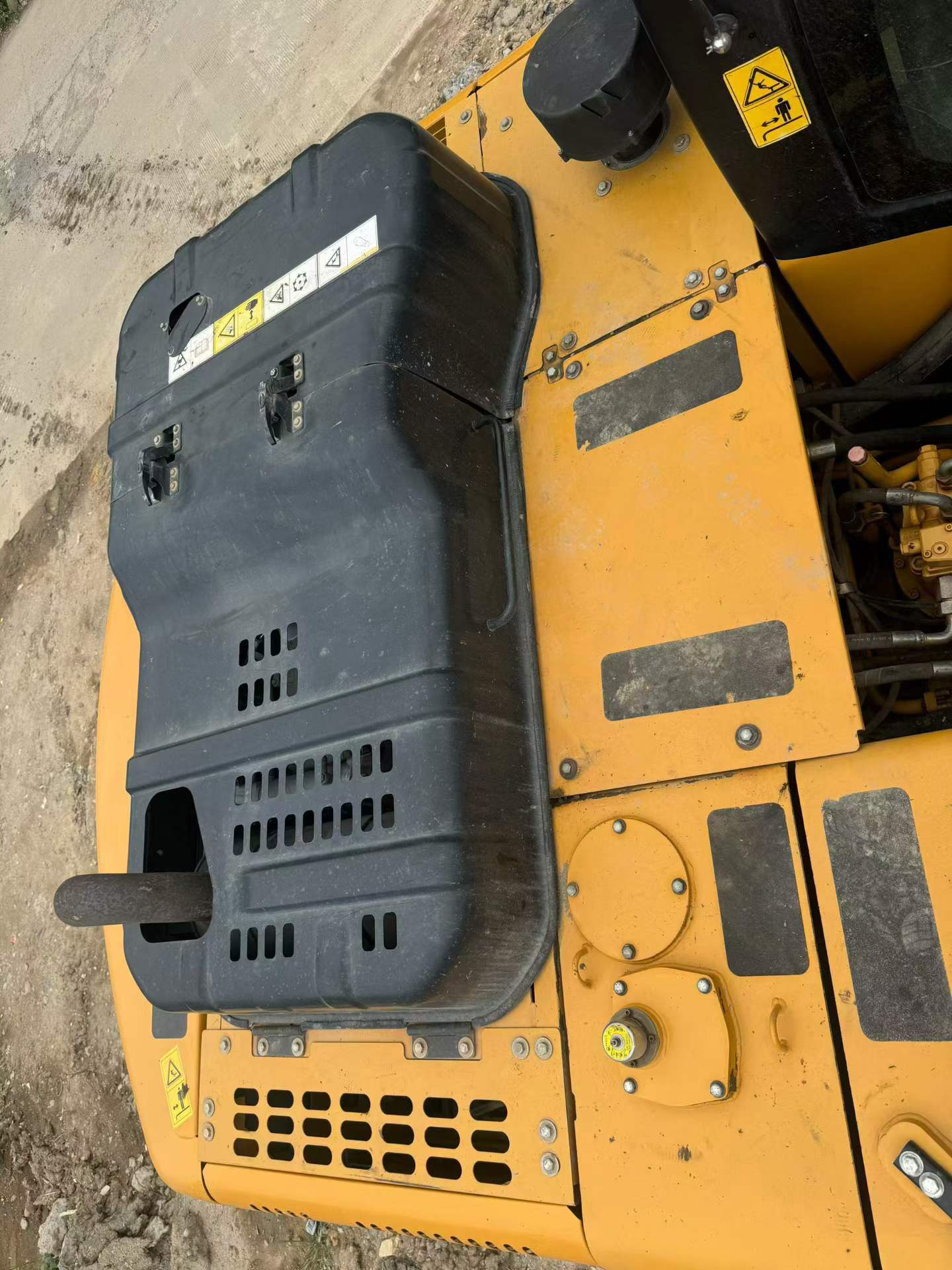 Buy Sany SY200C Used Excavator / 7 Buy Sany SY200C Used Excavator / 7
