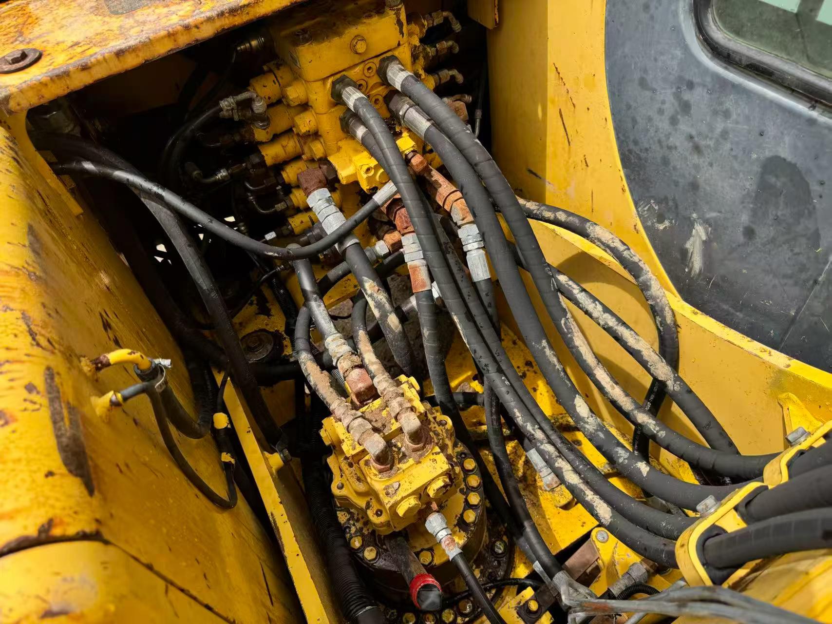 Buy Komatsu PC120-6E Used Excavator / 6