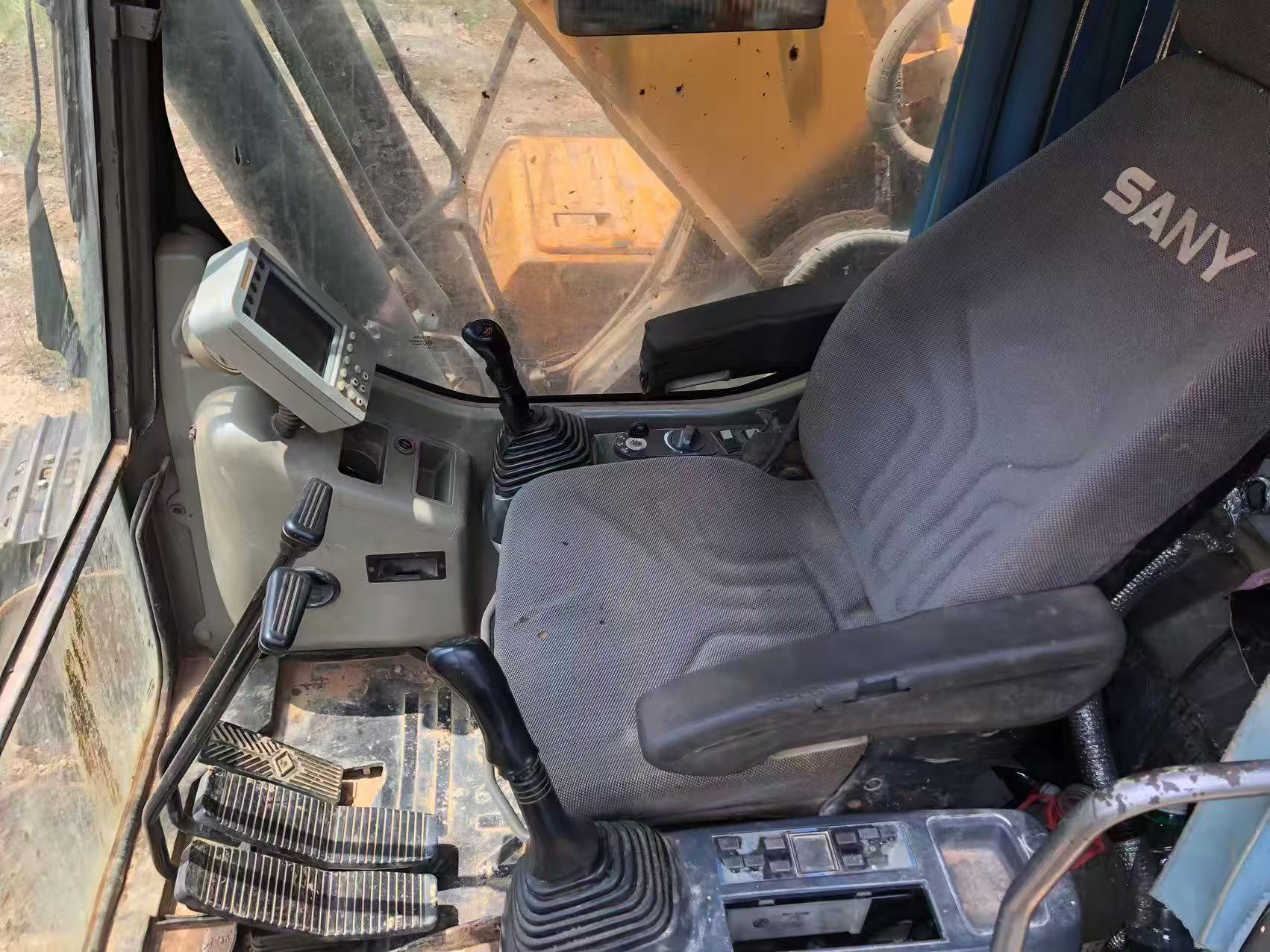 Buy Komatsu PC120-8 Used Excavator / 8