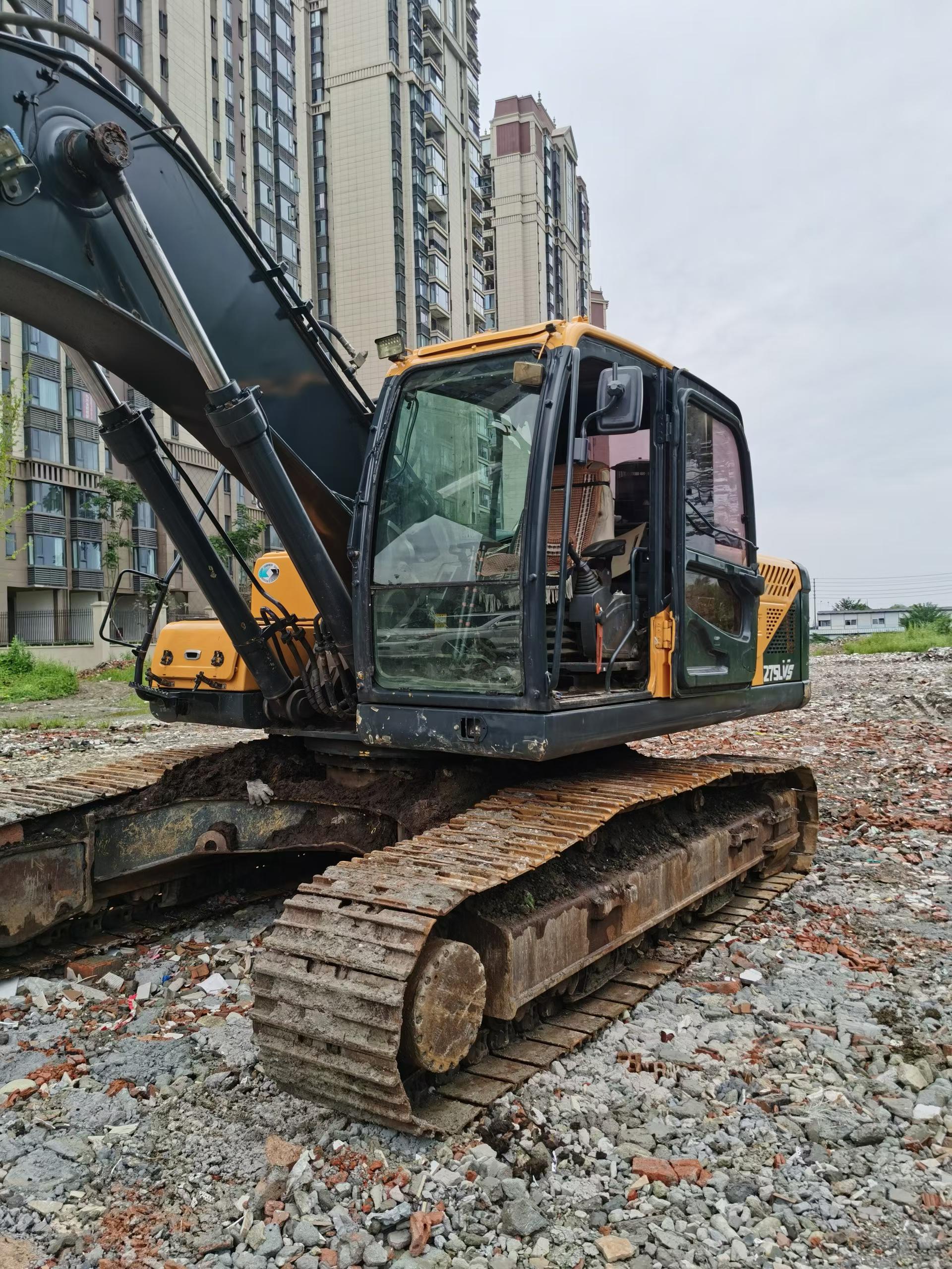 Buy Hyundai R275LVS Used Excavator / 4 Buy Hyundai R275LVS Used Excavator / 4