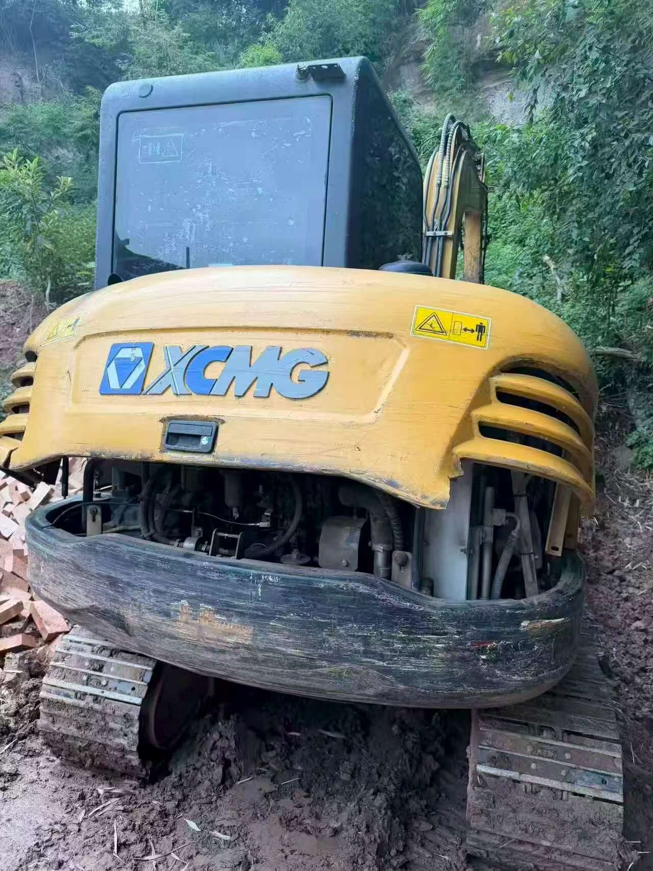Buy XCMG LW60G Used Excavator / 2 Buy XCMG LW60G Used Excavator / 2