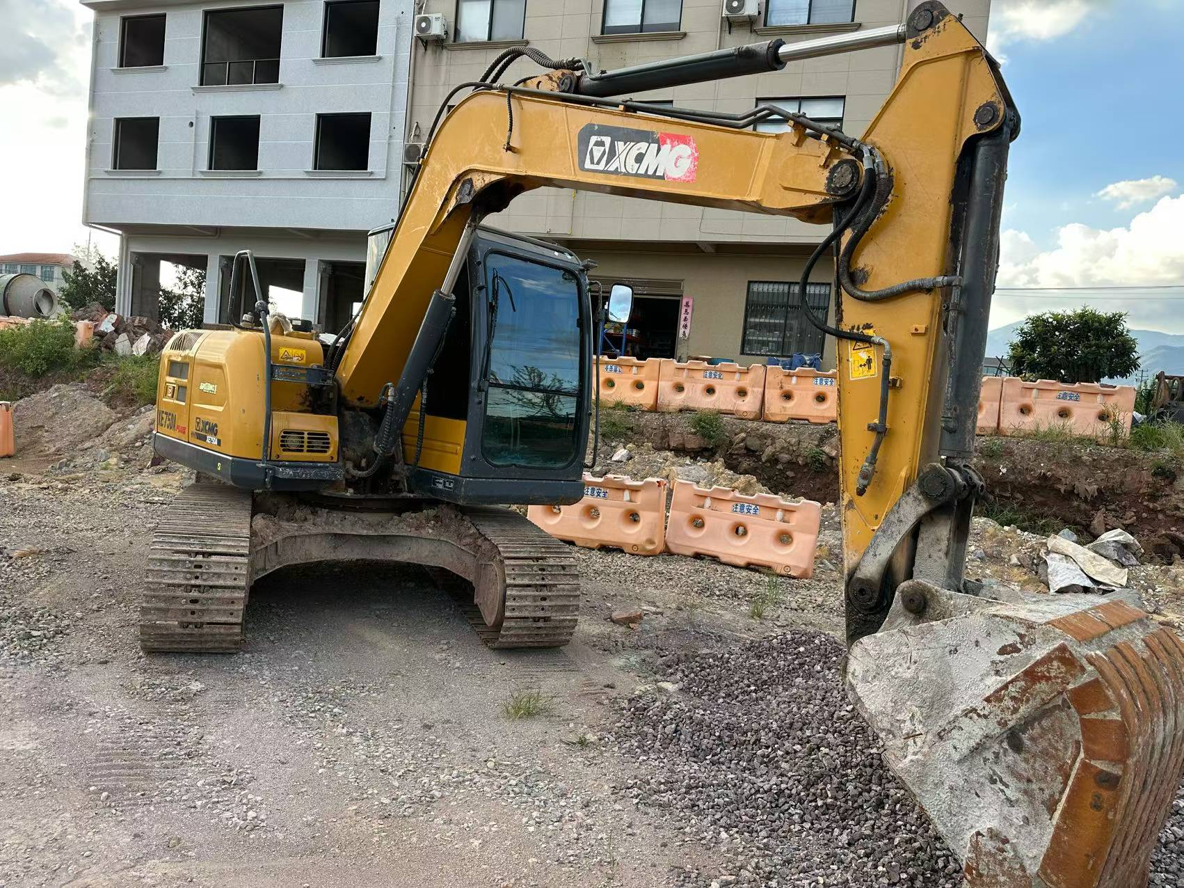Buy XCMG Used Excavator / 3