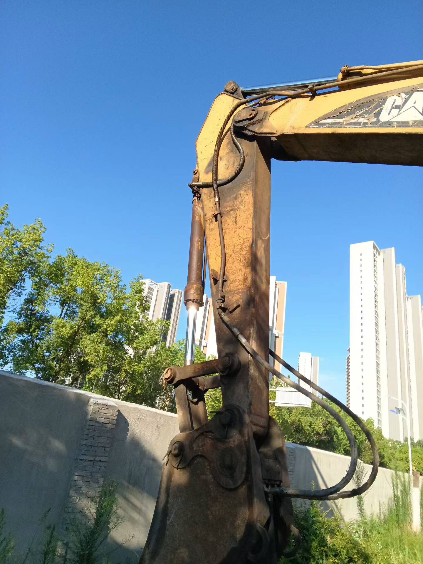 Buy Caterpillar 320C Used Excavator / 9
