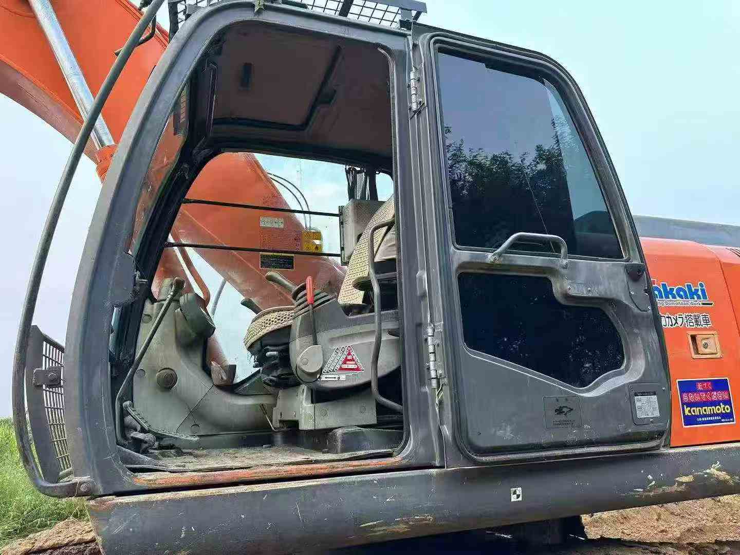Buy Hitachi EX270 Used Excavator / 6