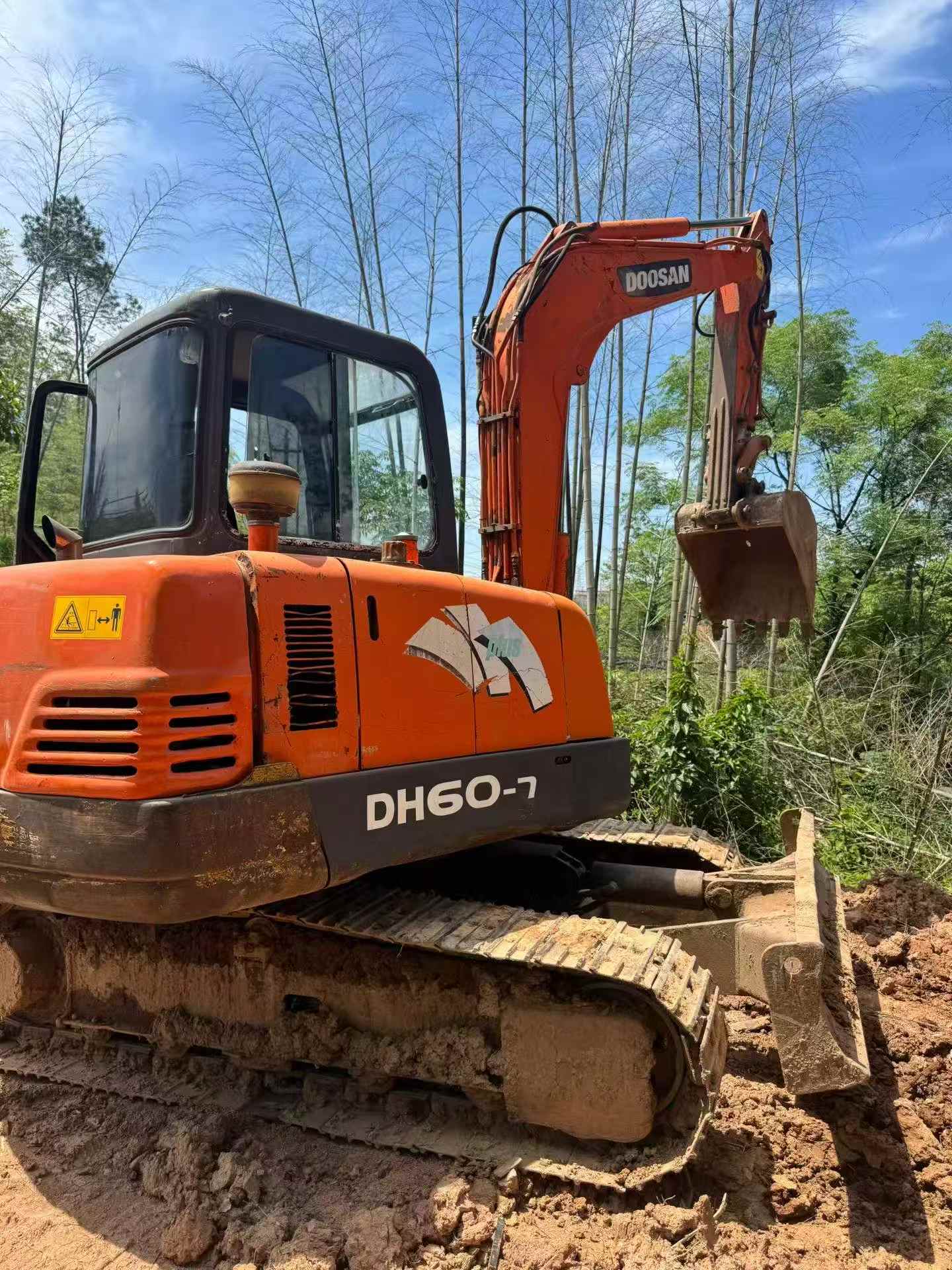 Buy Doosan DH55 Used Excavator / 2 Buy Doosan DH55 Used Excavator / 2