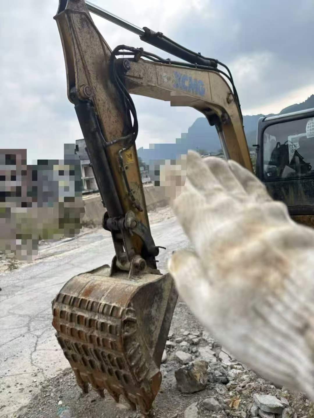 Buy XCMG LW60G Used Excavator / 3