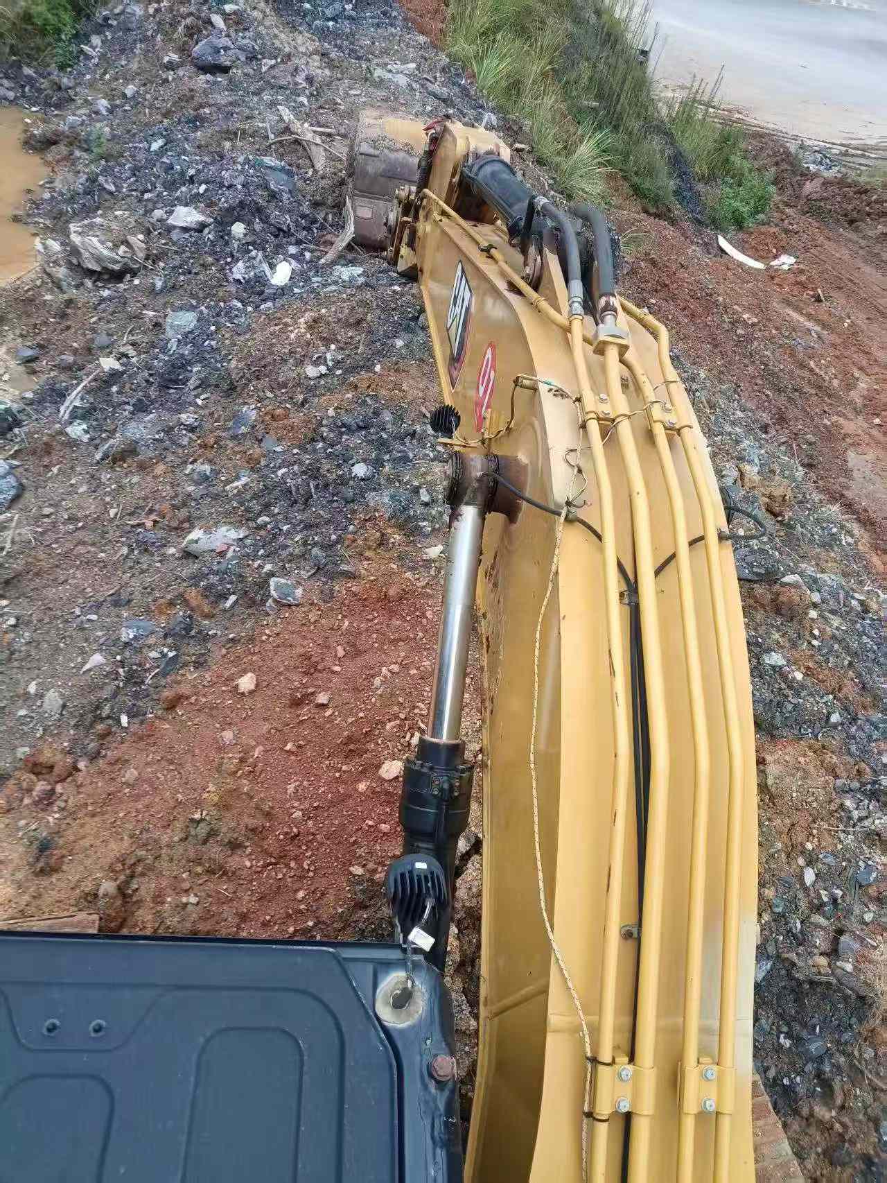 Buy Caterpillar 323 Used Excavator / 8 Buy Caterpillar 323 Used Excavator / 8