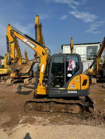Buy XCMG LW60G Used Excavator / 2 Buy XCMG LW60G Used Excavator / 2