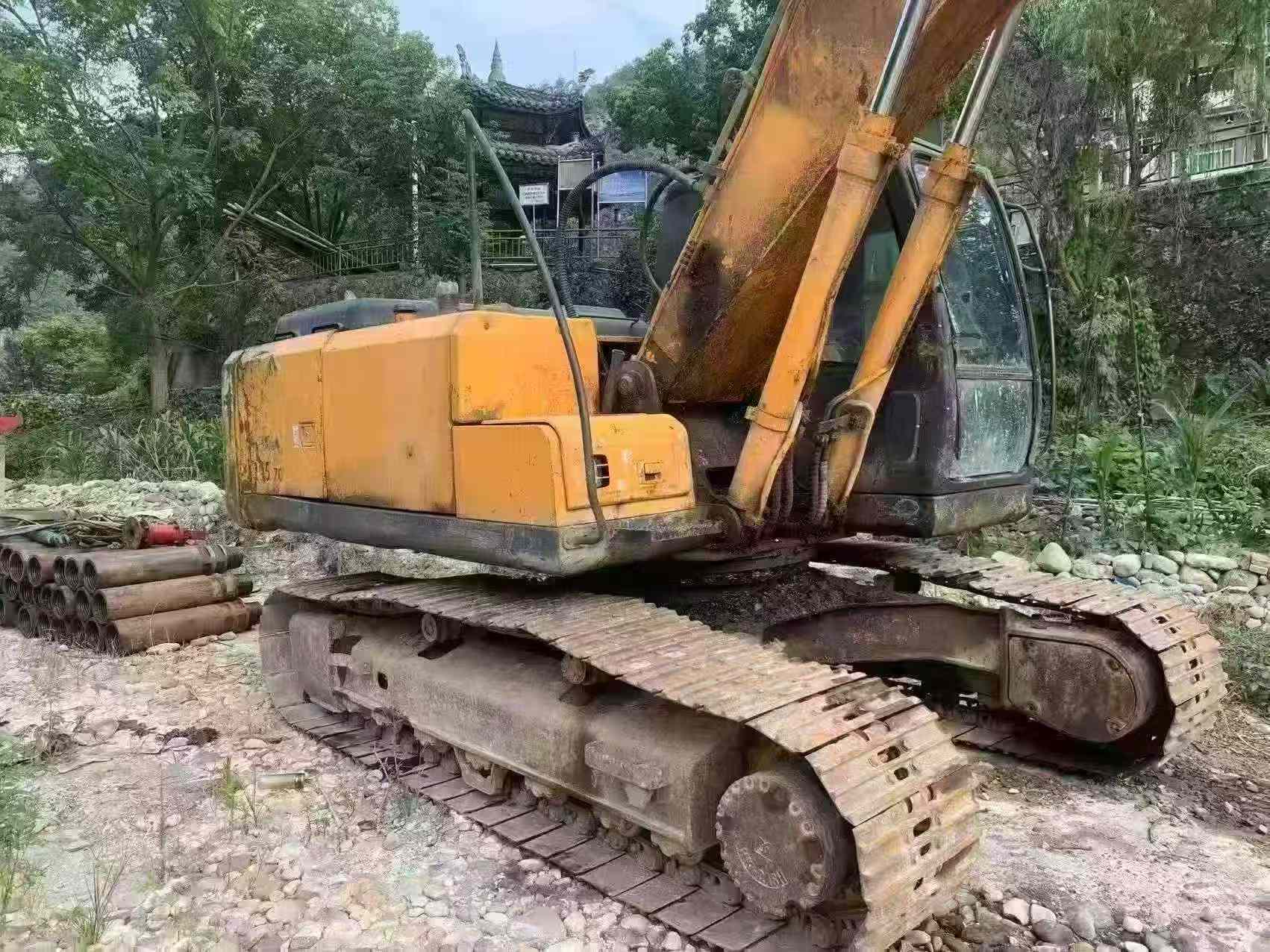 Buy Hyundai R215-7 Used Excavator / 3 Buy Hyundai R215-7 Used Excavator / 3
