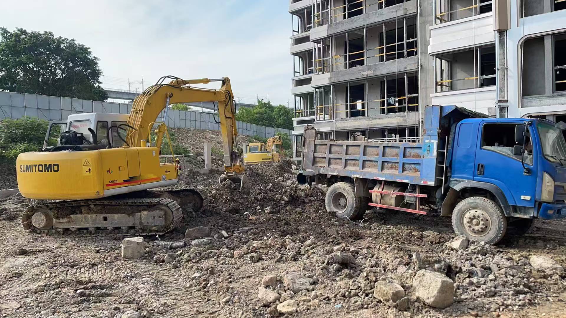 Buy Sumitomo SH120 Used Excavator / 7 Buy Sumitomo SH120 Used Excavator / 7