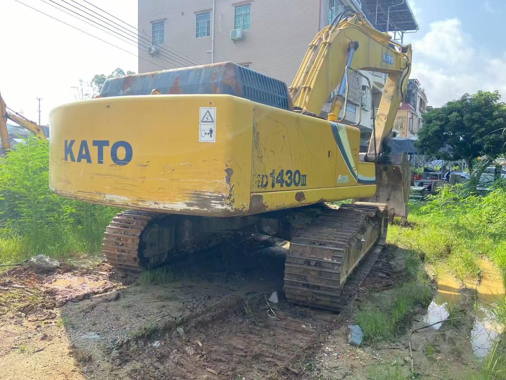 Buy Kato Used Excavator / 2 Buy Kato Used Excavator / 2