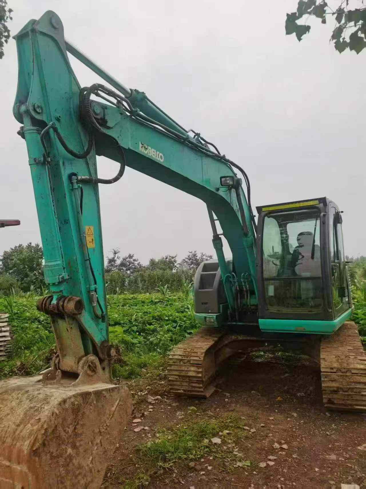 Buy Kobelco SK115SR Used Excavator / 2
