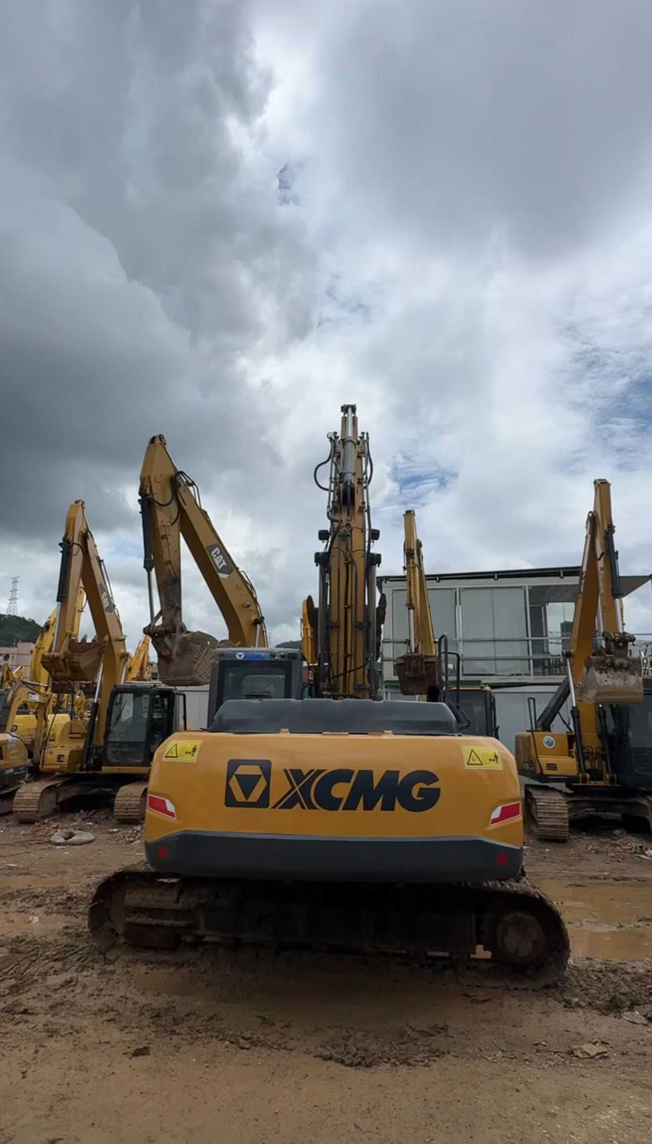 Buy XCMG XE200DA Used Excavator / 9