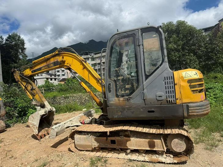 Buy Yanmar Used Excavator / 1
