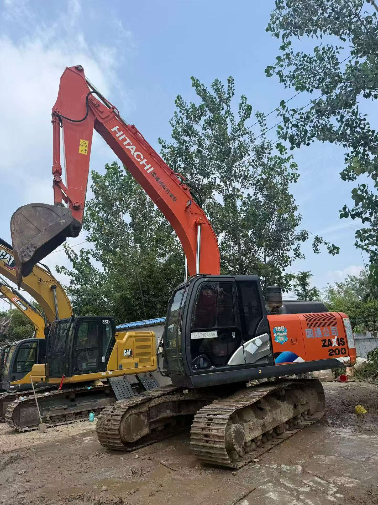 Buy Hitachi ZH200-5A Used Excavator / 2