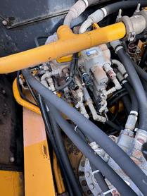 Buy Kato HD820V Used Excavator / 5 Buy Kato HD820V Used Excavator / 5