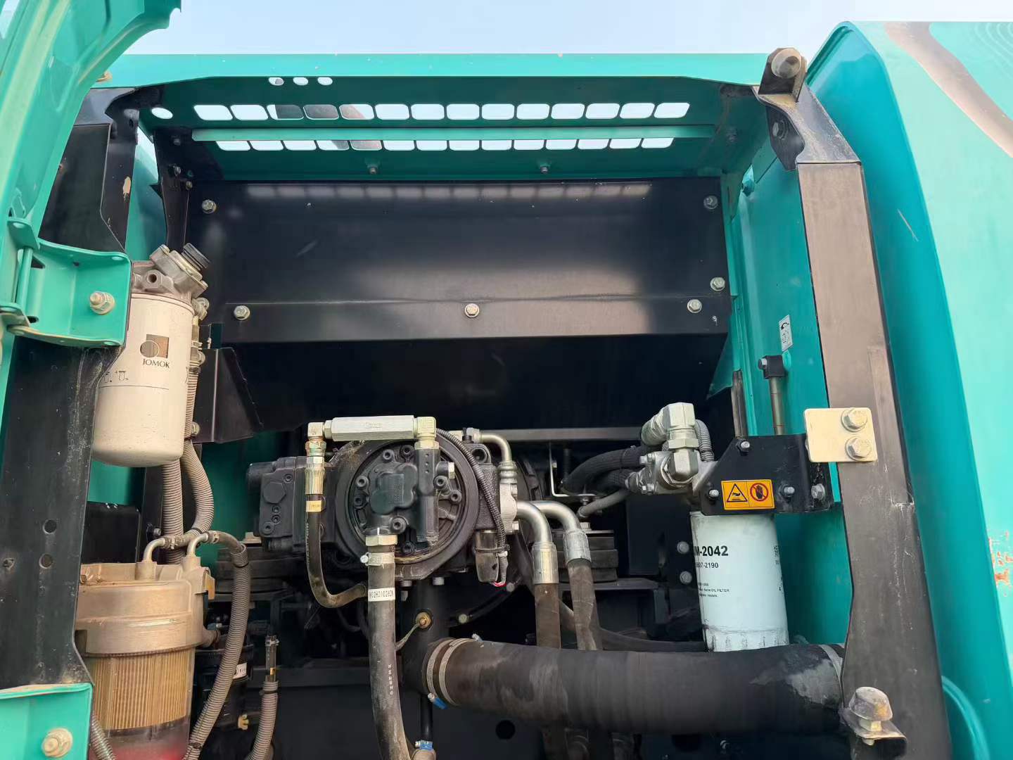 Buy Kobelco SK200 Used Excavator / 3