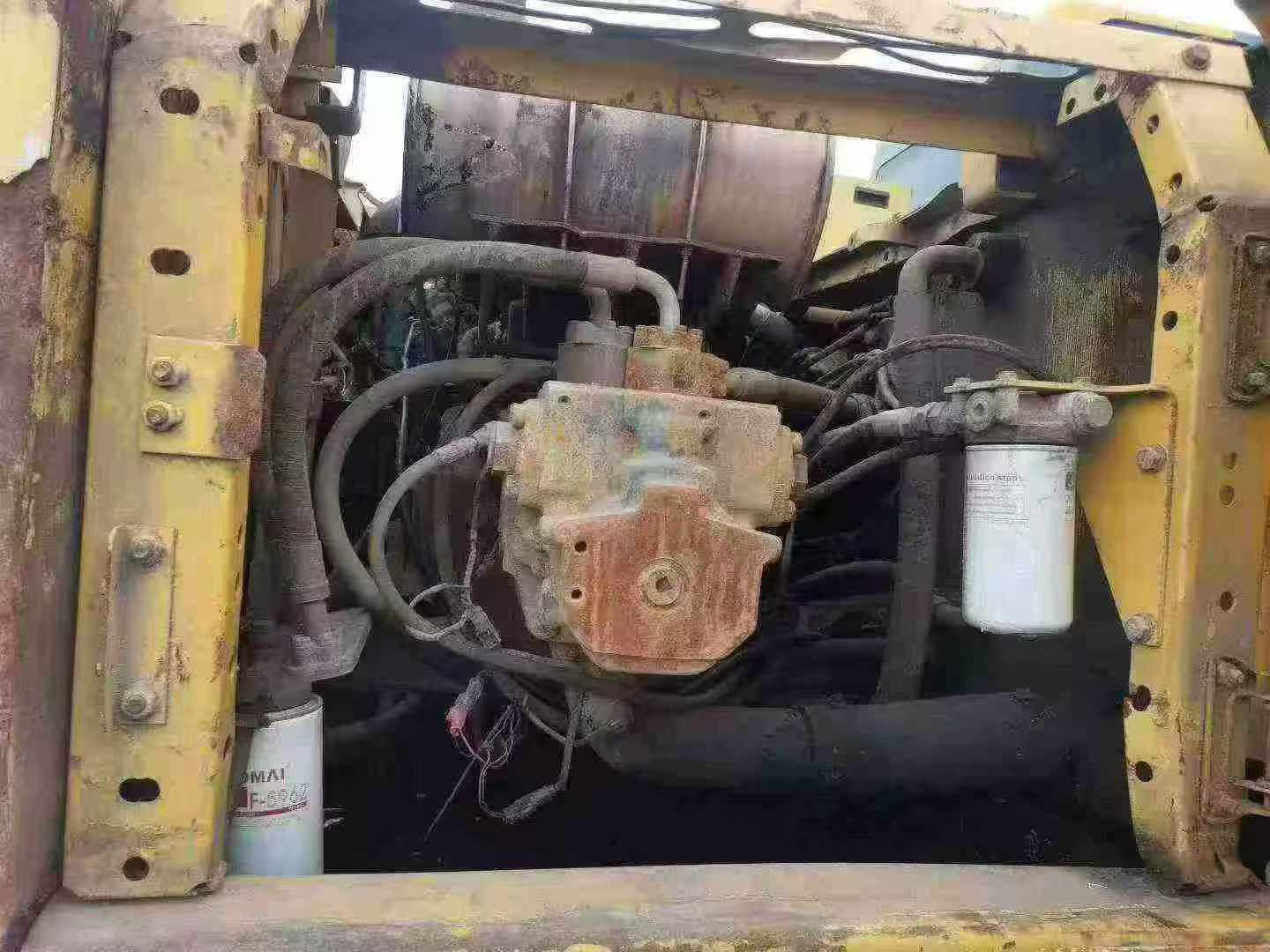 Buy Komatsu PC200-7 Used Excavator / 4